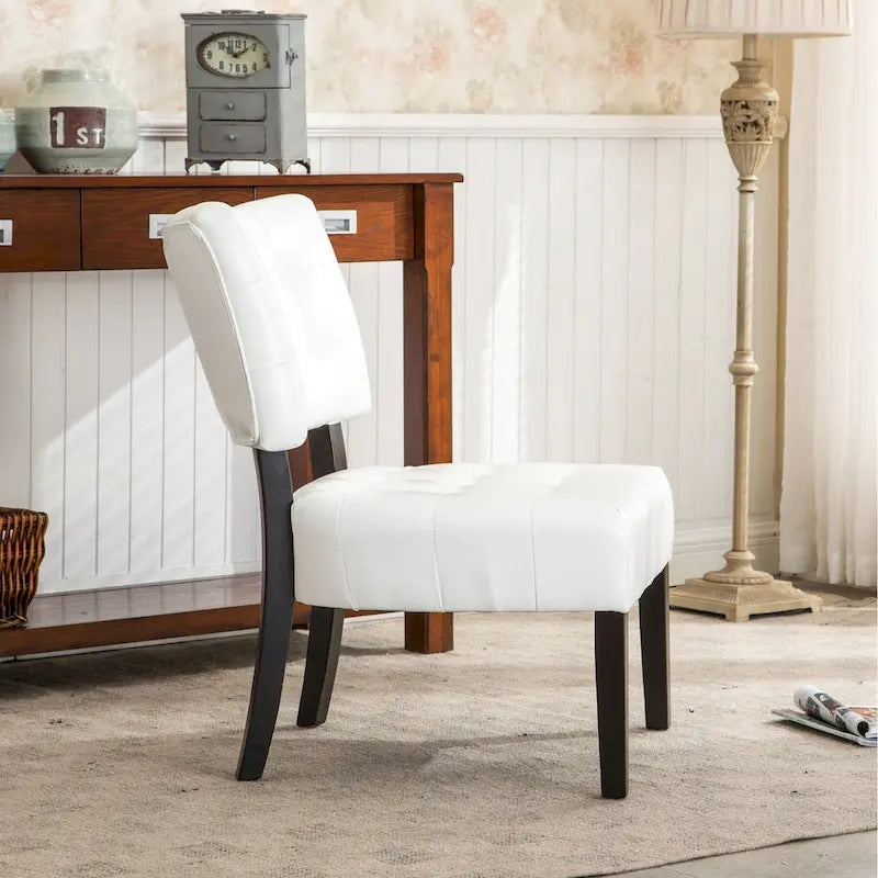 Fauteuil capitonné surdimensionné