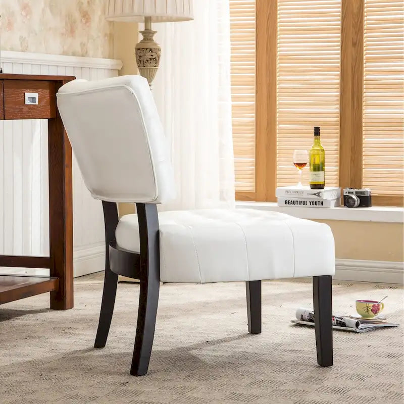 Fauteuil capitonné surdimensionné