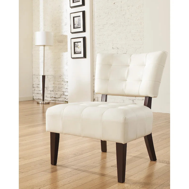 Fauteuil capitonné surdimensionné