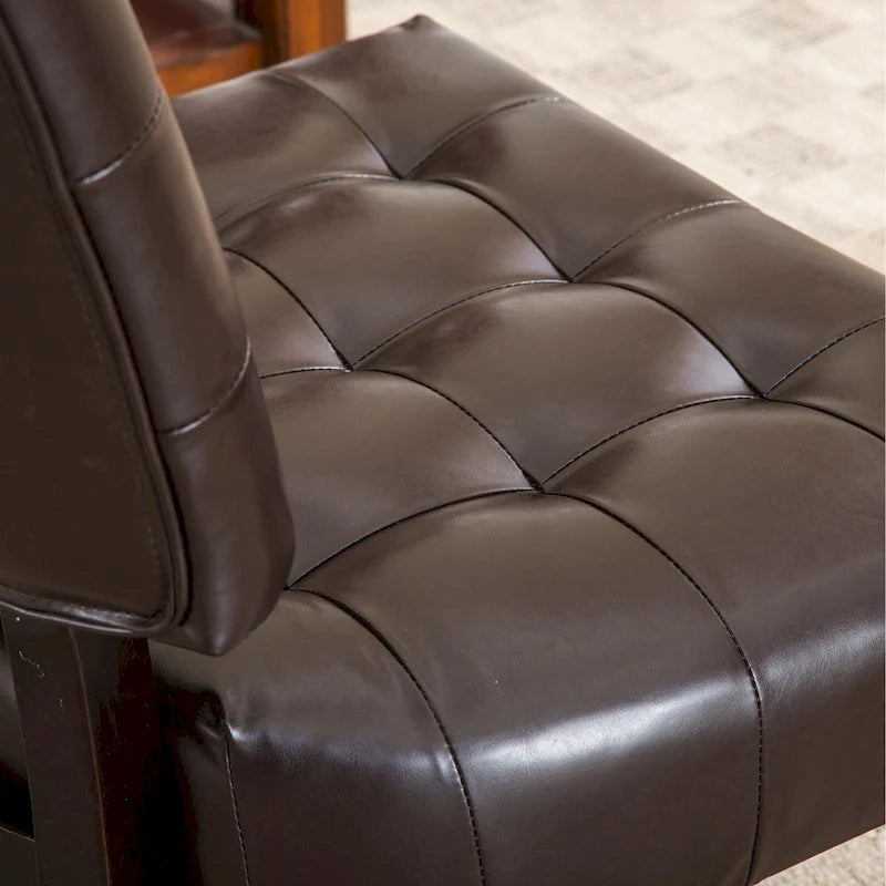 Fauteuil capitonné surdimensionné