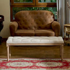 Banc extra long capitonné vintage français avec cadre en bois sculpté